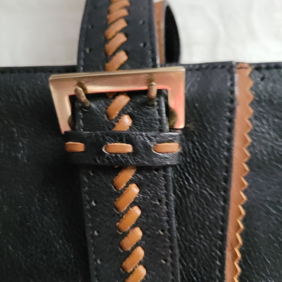 Antonio Melani leather shoulder bag - Picture 5 of 12